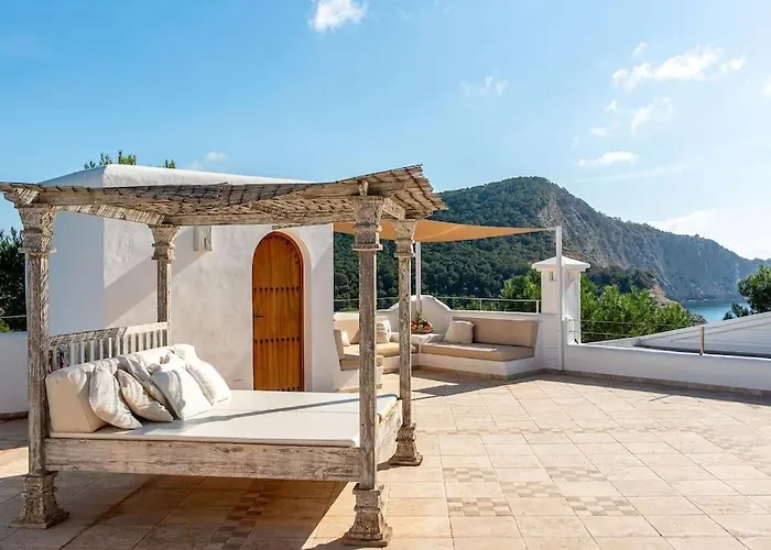 Üç Yatak Odalı Yazlık Villa